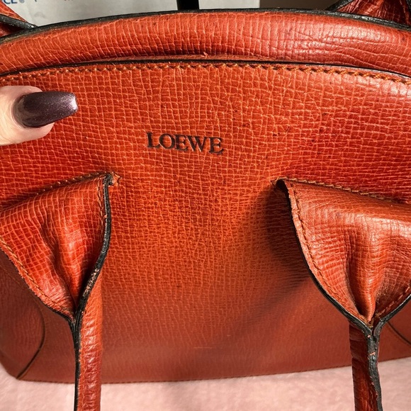 Loewe Red Shoulder Bag with Textured Leather and Scarf Accent - Picture 10 of 15